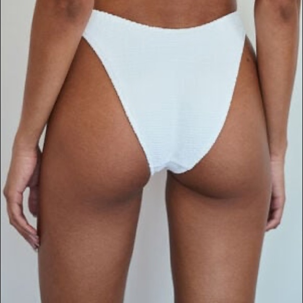 NWOT Pacsun Whitw Scrunch Bikini Bottom